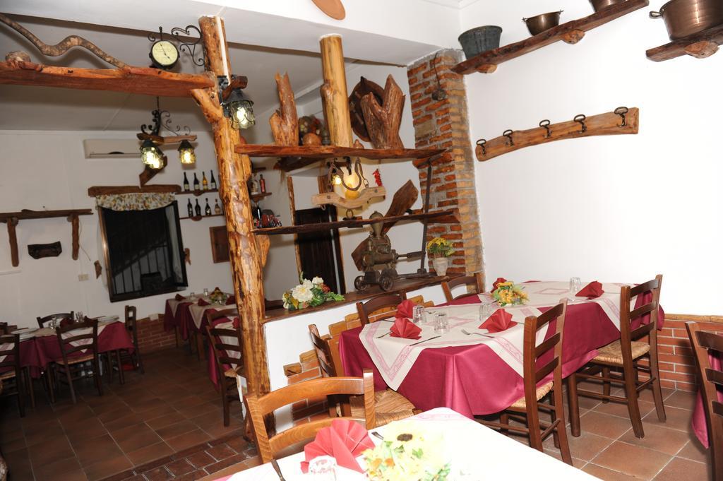 Hotel Al Fontanone à Cecchina Extérieur photo